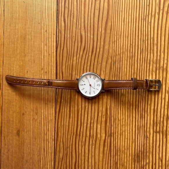 Fossil watch with leather band - Picture 10 of 10